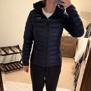 Patagonia Women’s Down Sweater Hoody Jacket — Smolder Blue — Excellent — $329